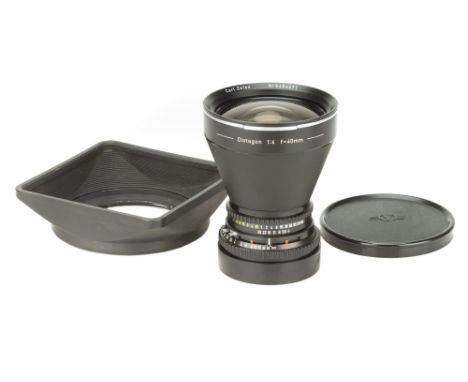 A Carl Zeiss Distagon f/4 40mm Lens, Hasselblad V, black, serial no. 5454471, body, VG, shutter working, elements, G-VG, some