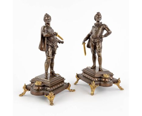 A pair of knights, patinated bronze. Signed Ruot.  The swords are replacements.&nbsp; (L: 13 x W: 14,5 x H: 26 cm)