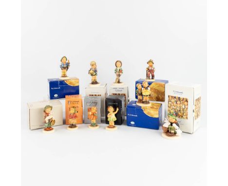 Hummel, a collection of 10 figurines in the original boxes.  (H: 13 cm)