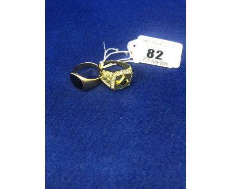 A Masonic ring and gents signet ring