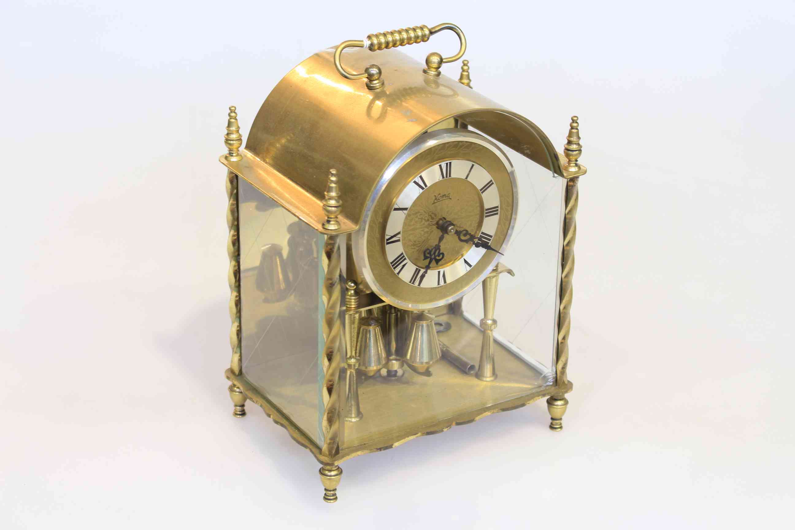 Retro Koma clock