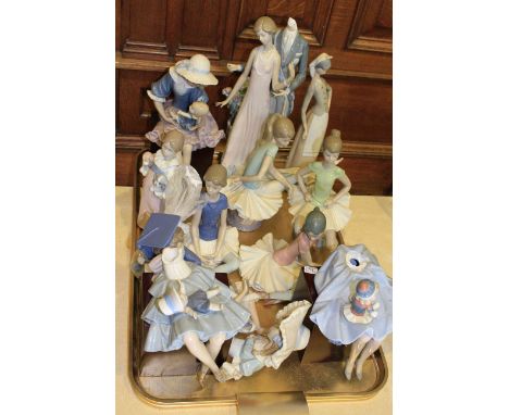 Collection of Lladro figures (some A/F)