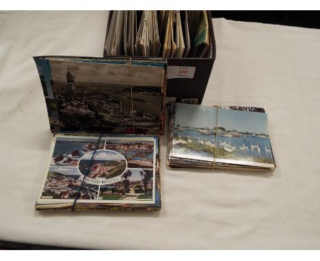 A mixed selection of postcards to include scenic, architectural etc 