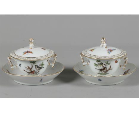 A set of porcelain lidded cups with saucer with Rothschild decor. Herend, late 20th century.