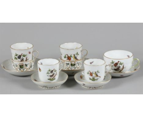 A set of porcelain cups and saucers with Rothschild decor. Herend, late 20th century.