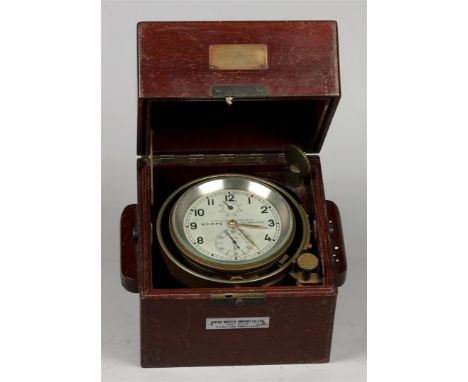 A Marine 2-day chronometer, Wempe Chronometerwerke. Hamburg, second half of the 20th century.H.: 28 x B.: 18,5 cm.