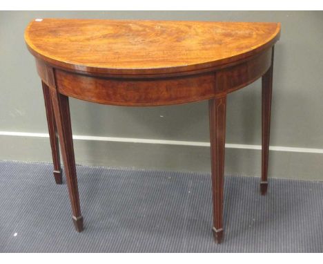 A 19th century mahogany D fold- over card table 71 x 91 x 45 cm