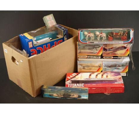 22 Boxed diecast &amp; plastic models to include RealToy Space Shuttle, Corgi 41 State Landau, Matchbox Models of Yesteryear,