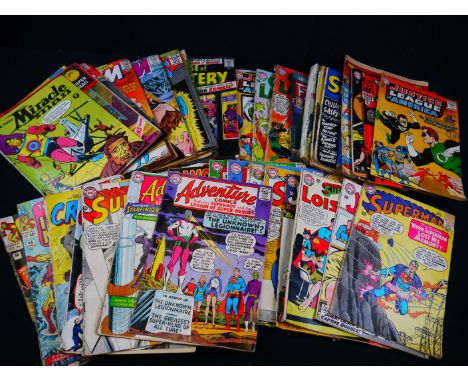 Comics - Collection of 44 comics to include DC, Marvel etc featuring Aquaman (18 &amp; 19), JLA (33 &amp; 35), Green Lantern 
