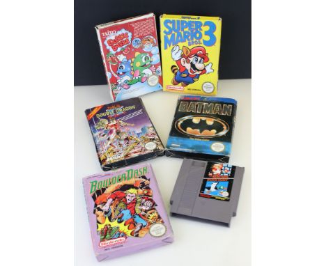 Retro Gaming - Five boxed Nintendo NES games to include Double Dragon II, Batman, Boulder Dash, Super Mario Bros 3 and Bubble