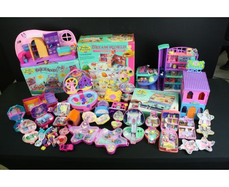 Polly Pocket - Three boxed Bluebird play sets featuring Polly's Dream World, Jewel Case &amp; Magical Moving Polly with a qua