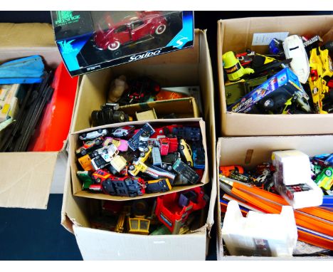 Large quantity of diecast and plastic models to include Mattel Hot Wheels, Realtoy, Matchbox, Tonka etc (4 boxes) 