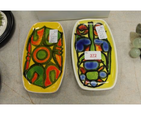 2 Poole Delphis pin trays