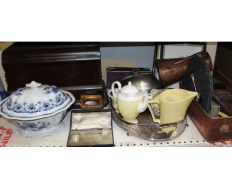 A cased sewing machine together with a tureen and cover, cased hat pins, copper pitcher, electroplated tray, part tea set fla