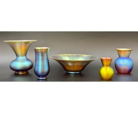 Karl WIEDMANN (1905 - 1992). 5-teiliges Konvolut. WMF Myra. Vasen und Schalen. Um 1930.Circa 10,5 cm x 11 cm im Durchmesser d