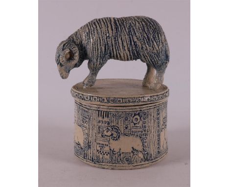 Dulmen, von Krumpelmann, Lydeke (Groningen 1952) "Ram on a round box", ceramic object, 1993, signed on the bottom, h10 x Ø 6.