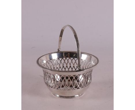 A 2nd grade 835/1000 silver openwork wool basket with pearl rim and handle, date letter 1831. Unclear master mark, 61.3 grams