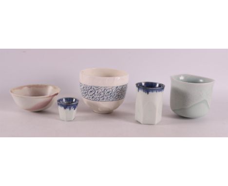Lukács-Ringel, Susanne (Bietigheim Bissingen, Germany 1963) Ceramic bowl with blue decoration, h 9 x Ø 11 cm. Comes with four
