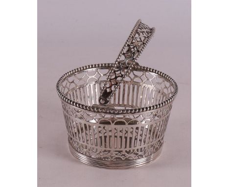 A 2nd grade 835/1000 silver openwork wool basket with pearl rim and handle, ca. 1830. Unclear master mark, 75.0 grams, h 4.5 