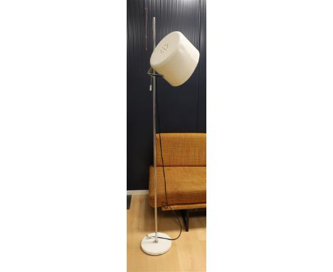 A vintage standing table lamp in the style of Joe Colombo, 70s, height 160 cm (dents in the shade).