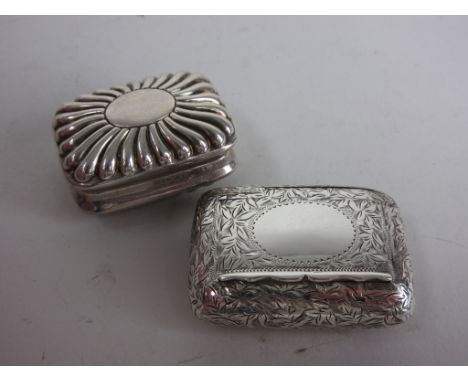 An Edward VII silver Snuff Box with all over leafage engraving, Chester 1901, and a Victorian silver gadroon Box, Birmingham 