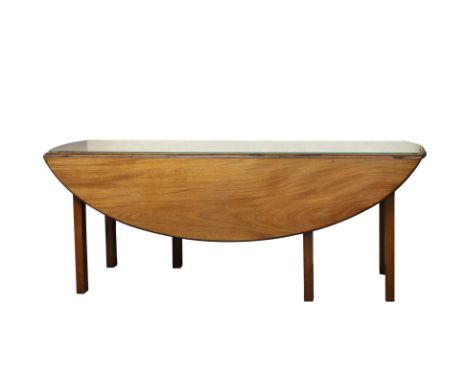 A MAHOGANY GATE LEG HUNT TABLE, CIRCA 1900, extending to oval form, with double drop leaf sides, on squared legs. 74cm high, 