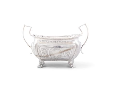 AN IRISH GEORGE IV SILVER SUGAR BOWL Dublin c.1821, mark of Charles Marsh, of squashed rectangular form, with tongue and dart