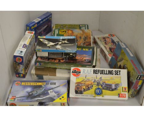 Airfix kits, to include: Bofors 40mm gun; Messerschmitt BF109E; RAF Emergency set; and Refuelling set; together with other ki
