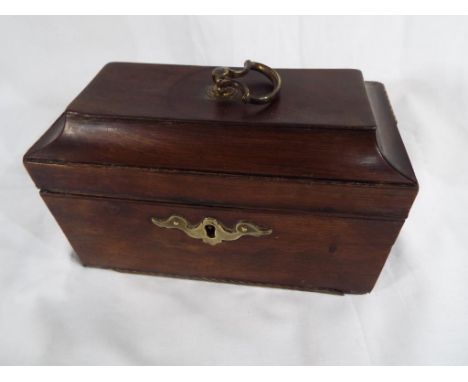 A Georgian trinket box with brass handle and lock 10.5 cm (h)