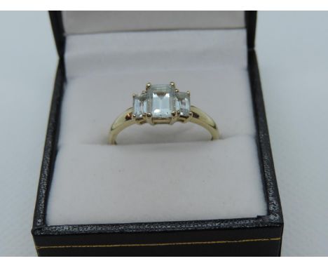 9ct Yellow Gold Dress Ring - 2.2 grams 