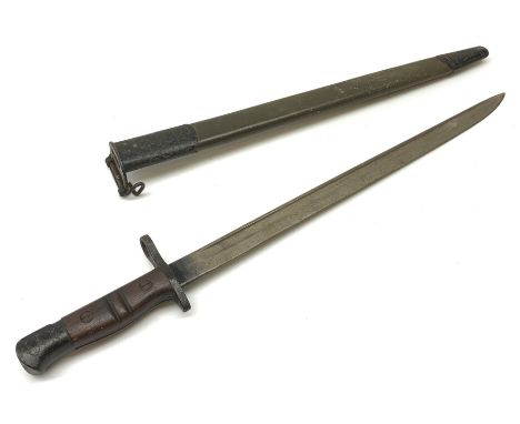 WW1 American Remington bayonet the 43cm single fullered steel blade inscribed 1913.9.17, in leather scabbard L58cm overall - 