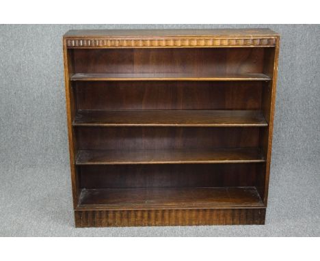Open bookcase, vintage oak. H.100 W.107cm. 