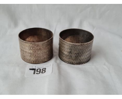 A pair of engine turned napkin rings (no initials ) Birmingham 1930 by Elkington&nbsp;85 gm