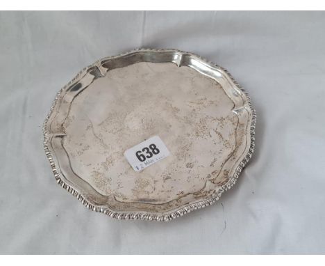 An early George III salver with shaped&nbsp;gadroon border and three pad feet 7 inches dia London 1771 by R Rugg&nbsp;262 gms