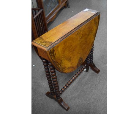 Late Victorian walnut veneered drop leaf occasional table on bobbin turned frame, 50cm wide