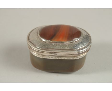 A RARE SCOTTISH PROVINCIAL AGATE AND SILVER SNUFF BOX. Alexander Cameron, Dundee.