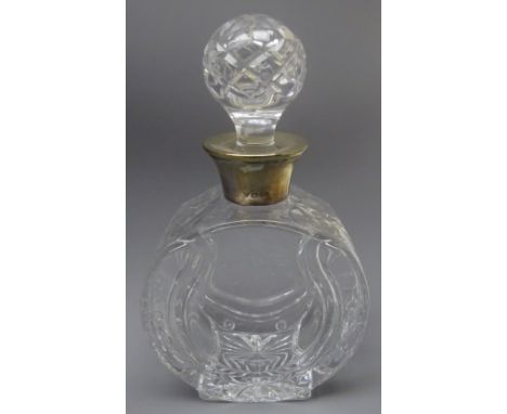 Garrard & Co. silver mounted decanter, London 1994 H24cm Condition Report Click here for further images, condition, auction t