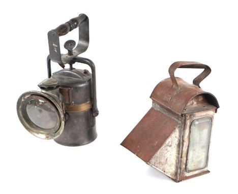The Premier Lamp by Elkington &amp; Co Ltd with acetylene reservoir, red and green tell-tale lenses and carrying handle, 26cm