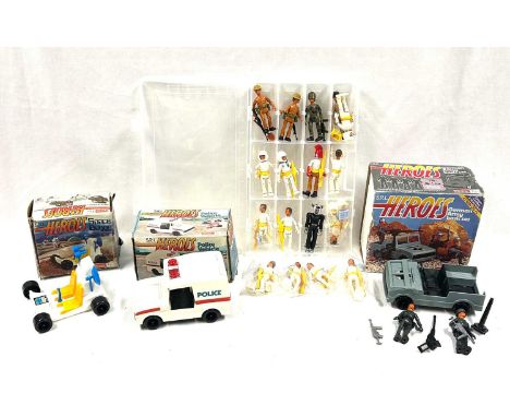 Large quantity Hestair Toys vintage S.R.L Heroes figures and vehicles including Space Buggy, Excellent complete, within Fair 