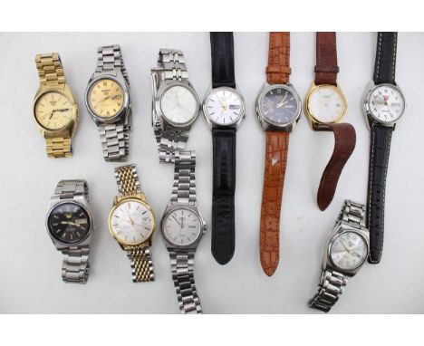 A group of eleven vintage and later Seiko wrist watches, comprising a Sportsmatic Calender 820, Diashock 17 Jewels, a Seiko 5