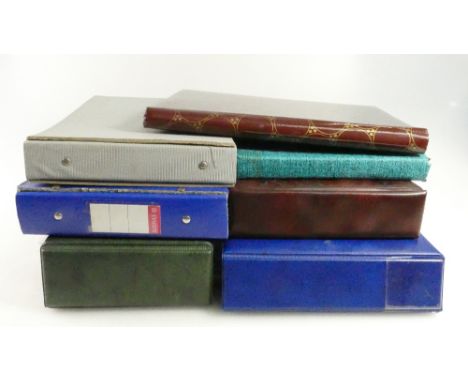A good collection of vintage cigarette cards (7 albums)