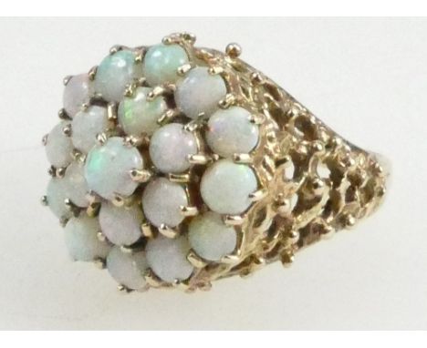 9ct ladies dress ring set with 19 opal stones  (6.7g)