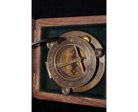 Case sundial compass 