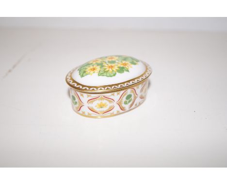 Royal Crown Derby lidded trinket box 