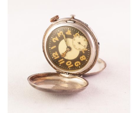 SWISS VINTAGE MILITARY WATCH WITH MECHANICAL MOVEMENT, the circular dial with black chapter ring with luminous Arabic numeral