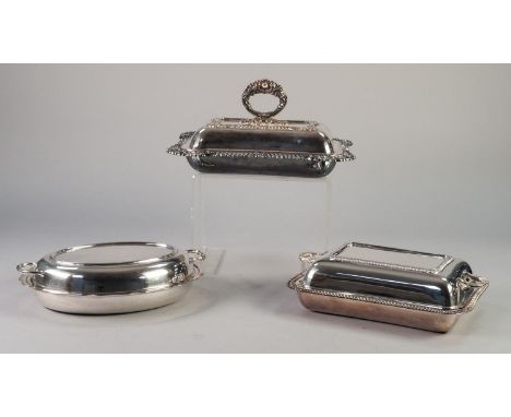 MAPPIN &amp; WEBB EARLY 20th CENTURY HEAVY SHAPED QUALITY ENTREE DISH AND COVER with detachable ring handle and applied borde