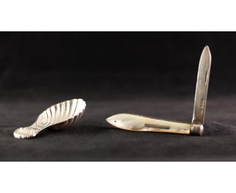 EDWARDIAN SILVER AND MOTHER OF PEARL CLASP FRUIT KNIFE with tablet to handle engraved Constance, maker Joseph Rogers, Sheffie