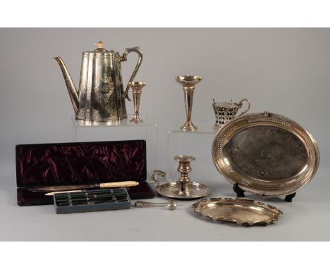 MIXED LOT OF ELECTROPLATE, to include: ORNATELY PIERCED CUP PATTERN LARGE MUSTARD RECEIVER with blue glass liner CASED PAIR O