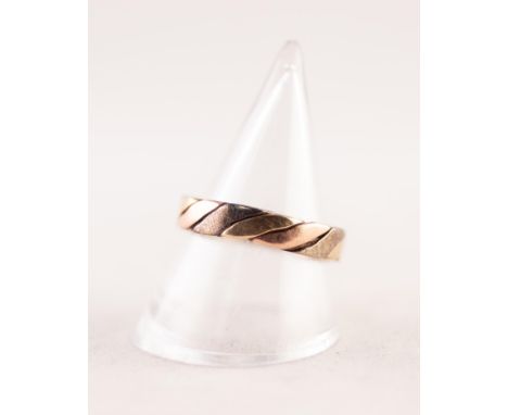 9ct THREE COLOUR GOLD FLATTENED ROPE TWIST WEDDING RING, 3.9gms
