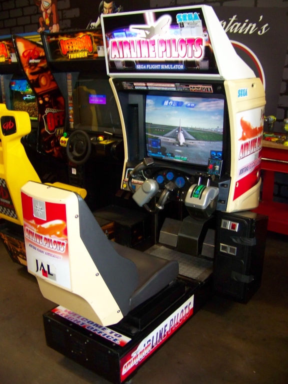 SEGA AIRLINE PILOTS FLIGHT SIMULATOR ARCADE GAME. . Item is in used ...